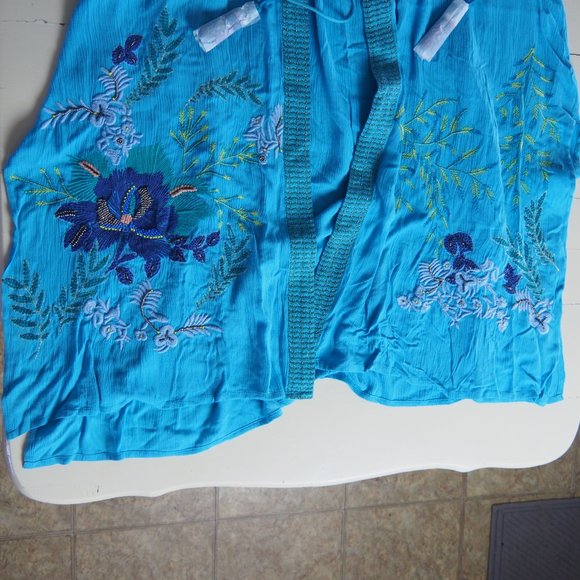 NWT Chico's Embroidered Duster Ruana - Picture 12 of 16